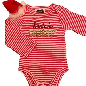 Mud Pie Santa's Favorite Crawler One Piece and Hat